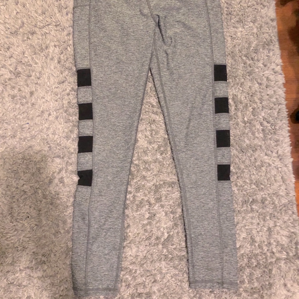 Exercise leggings